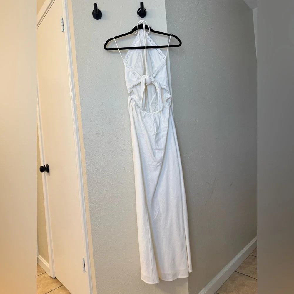 Abercrombie & Fitch Ivory Crochet Halter Maxi Dress